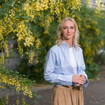 Während der ­Eishockey-WM (vom 15. bis 31. Mai) führt Annette ­Fetscherin durch die SRF-Studio­sendungen der Spiele in Zürich.