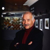 Eisblaue Augen und warmer Blick: Armin Mueller-Stahl begeisterte eine ganze Filmgeneration. 