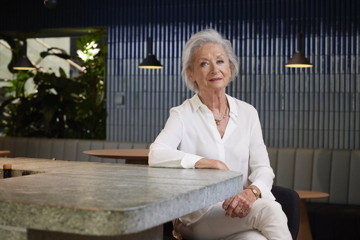 Voller Herbstmonat: Für Heidi Maria Glössner stehen vier Wiederaufführungen an, sowie ihr 83. Geburtstag am 20. Oktober.