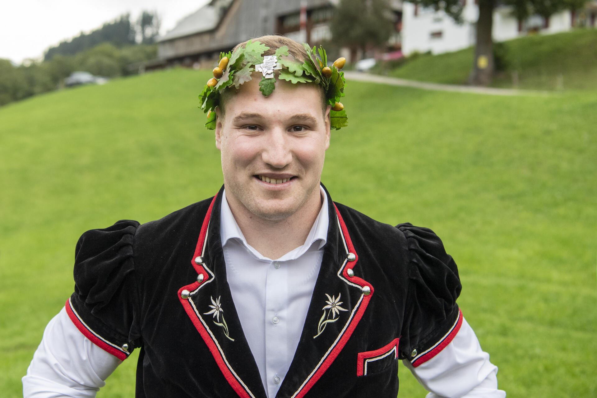 SCHWINGERKOENIG, KOENIG, SIEGER, EMPFANG, KRANZTRAEGER, UMZUG, SOERENBERG, SCHWINGEN, SCHWINGFEST, EIDGENOESSISCHES SCHWINGFEST, EIDGENOESSISCHES SCHWING- UND AELPLERFEST, EIDGENOESSISCHES SCHWING- UND AELPLERFEST PRATTELN 2022, ESAF,