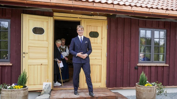Hat viel Spass in Modum: Prinz Sverre Magnus kommt auch alleine gut zurecht, wie er hier beim ­Jubiläum eines Museums zeigt.