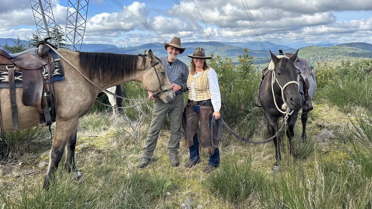 Schlichtes Fest: Conny und Lucas gaben sich in der Natur das Ja-Wort.