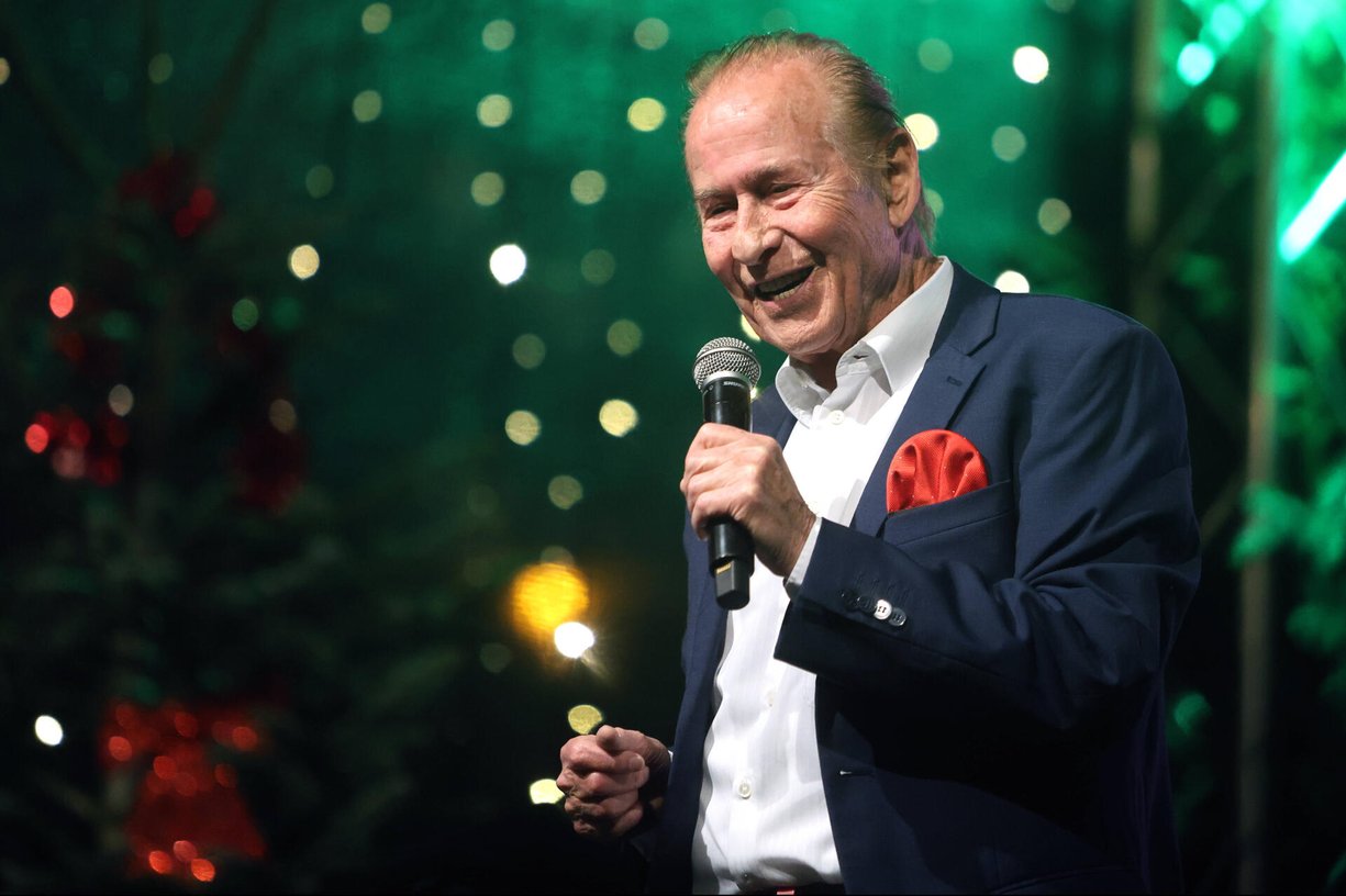 Deutsche Musiklegenden Der 29. Juli 1943 geborene Lothar Bernhard Walter, der unter seinem Künstlernamen Michael Holm al