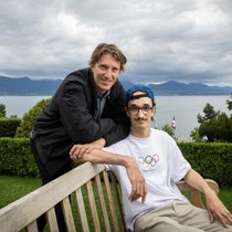 «Wow! Jetzt bist du an diesem besonderen Ort verewigt», sagt ­Arsène Nef, der mit Bruder Tanguy (l.) das Olympische Museum in Lausanne besucht.