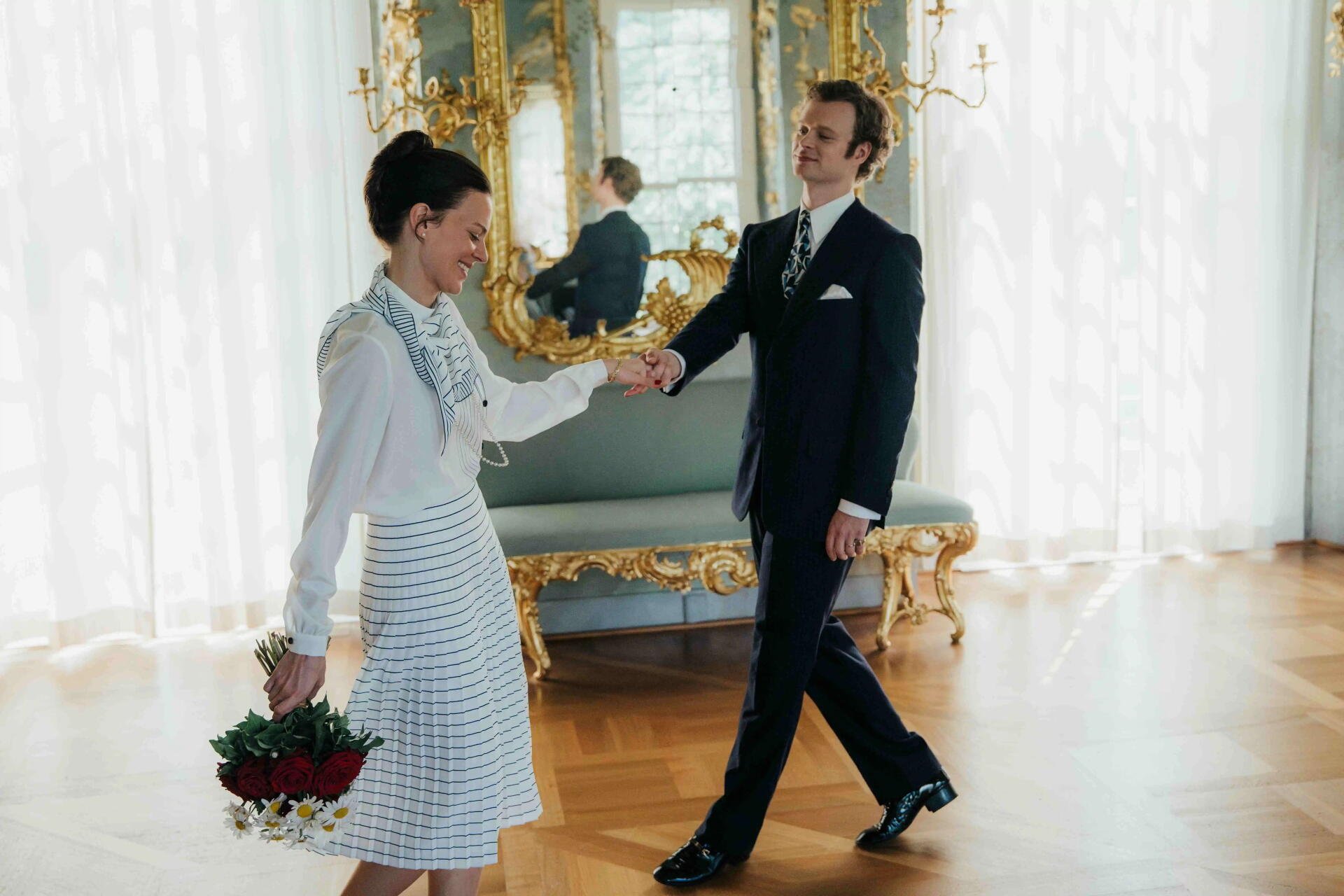Kronprinz Carl Gustaf (Edvin Endre) und Silvia Sommerlath (Alicia von Rittberg)