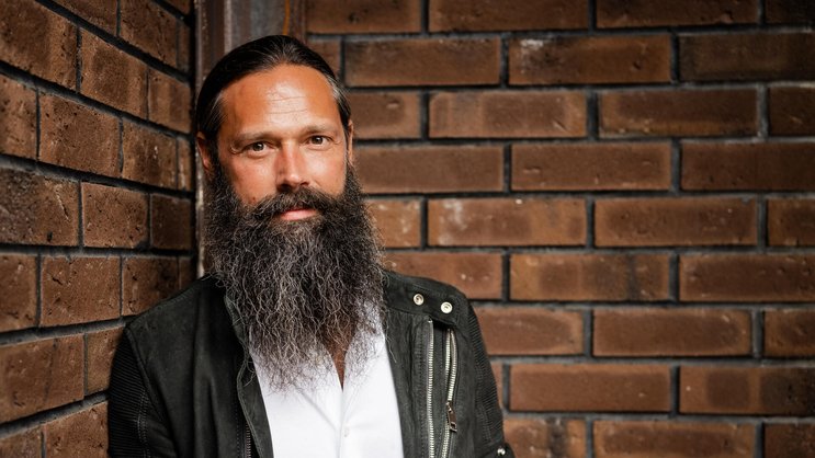 Ist solo als «dr Eidgenoss» und nun auch im Trio unterwegs: Urs Fischer jun.