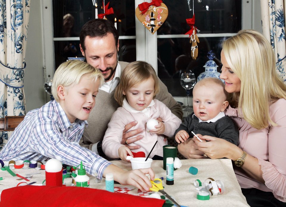 ASKER 20061212 Crown Prince Haakon of Norway, Princess Ingrid Alexandra, son Marius, Prince Sverre Magnus and Crown Prin