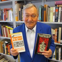 Genauso fantastisch wie faszinierend: Erich von Däniken und wie er die Welt sieht. Hier mit seinen absoluten Buch-Bestsellern.