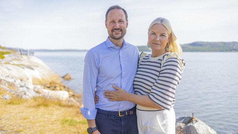 Egal, in welcher Lebens­lage: Kronprinz Haakon und Kron­prinzessin Mette-Marit stehen immer zusammen.