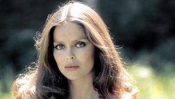 Barbara Bach als junge Schau­spielerin vor 50 Jahren