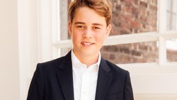 Eines Tages wird Prinz George auf dem Thron ­sitzen. Das Eton College ist ein weiterer Schritt in der Vorbereitung darauf.