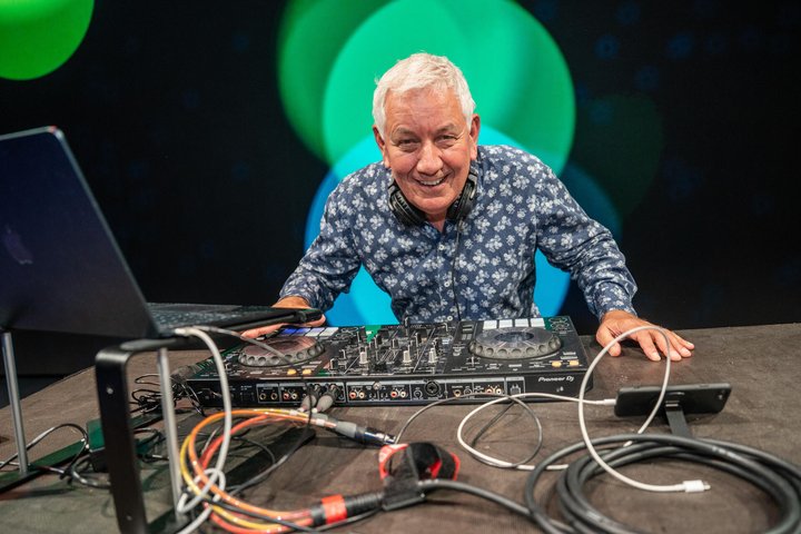 Der ehemalige «Happy Day»-Moderator Röbi Koller amtierte als DJ und sorgte für tolle Stimmung bei den fast 3000 Gästen.