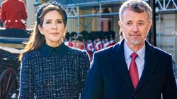 Stehen in der Kritik: ­Königin Mary und König Frederik X. gönnen sich angeblich zu viel Freizeit.