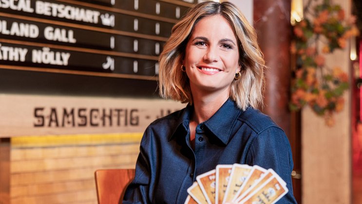 Von den insgesamt 1000 «Samschtig-Jass»-Sendungen hat Fabienne Gyr als Gastgeberin durch 104 geführt.