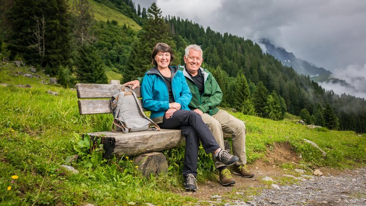 Ein toller Kontrast zum Stadtleben: Röbi Koller und Esther Della Pietra in Braunwald.