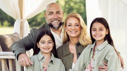 Die Zwillingstöchter Zoe (l.) und Alissa krönen Ende 2016 die Liebe von Christa Rigozzi und Gatte Giovanni Marchese.