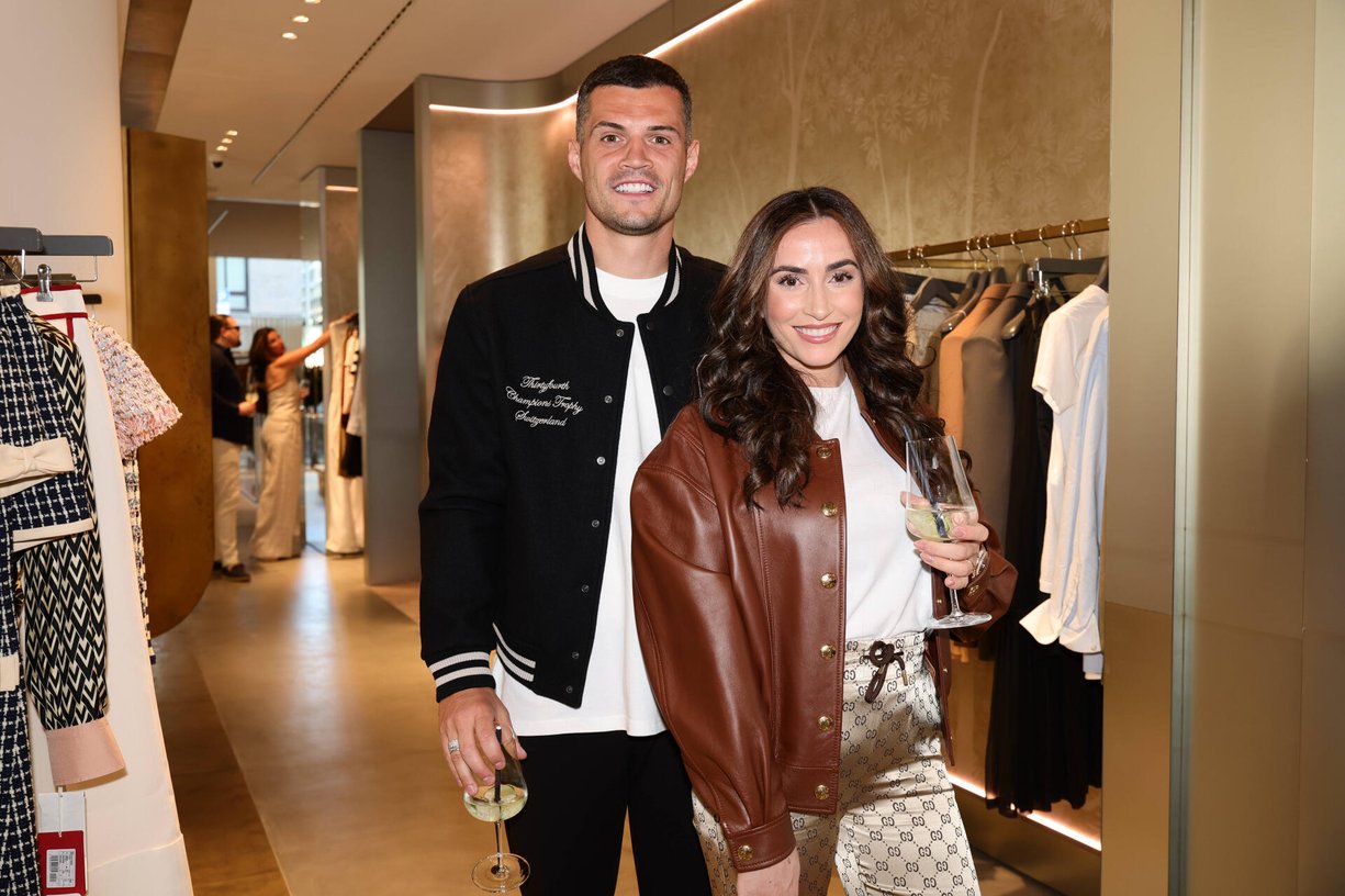 APROPOS SUMMER VIBES mit BRABUS - Fusball Star Granit Xhaka (Bayer Leverkusen) mit seiner Frau Leonita , Granit gründete