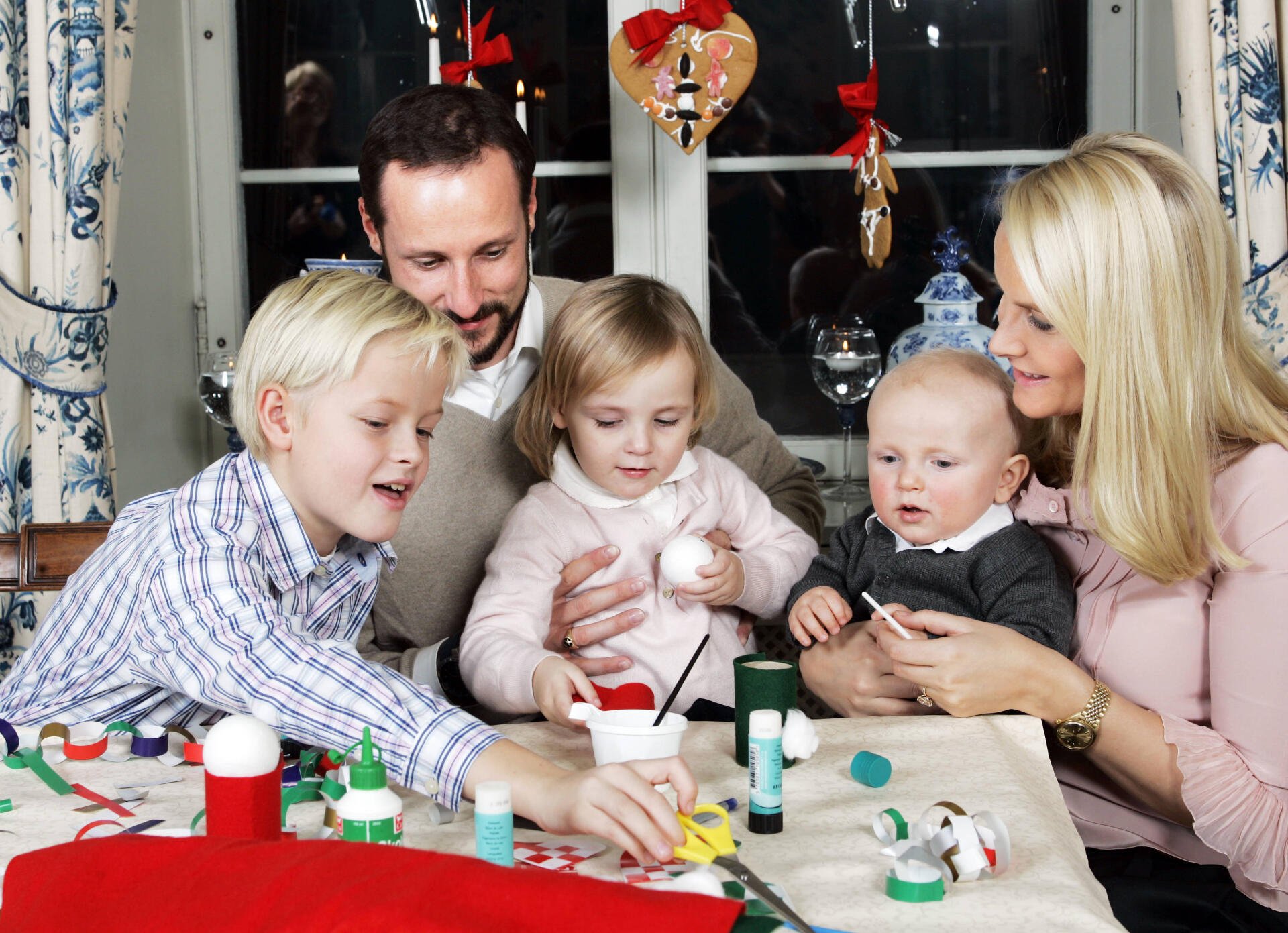 ASKER 20061212 Crown Prince Haakon of Norway, Princess Ingrid Alexandra, son Marius, Prince Sverre Magnus and Crown Prin