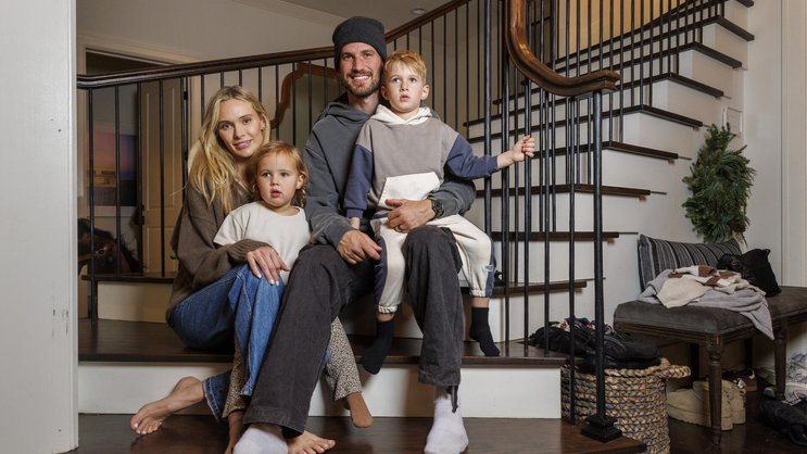 Sind in Nashville zu Hause: Roman Josi und Ehefrau Ellie mit den Kindern Luca und Ivy.