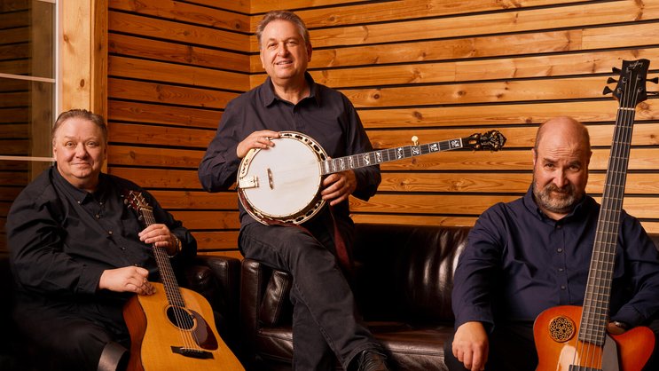 Sie musizieren für ihr Leben gern: Uwe Kruger an der Gitarre, Jens Kruger am Banjo und Joel Landsberg am Bass (v. l.).