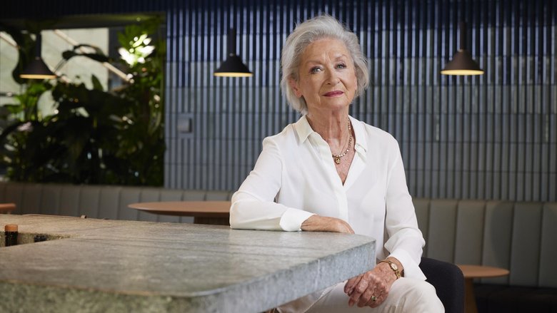 Voller Herbstmonat: Für Heidi Maria Glössner stehen vier Wiederaufführungen an, sowie ihr 83. Geburtstag am 20. Oktober.