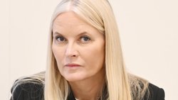 Die Lage wird immer ­ernster: Kronprinzessin Mette-Marit ist in Zukunft auf eine Lungentrans­plantation angewiesen.