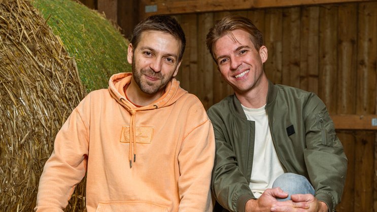 Aurel (r.) und Moritz Hassler sind nicht nur auf der Bühne, sondern auch privat ein eingespieltes Team.
