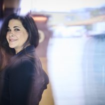 Schauspielerin Tonia Maria Zindel steht zurzeit im Bernhard Theater Zürich auf der Bühne.