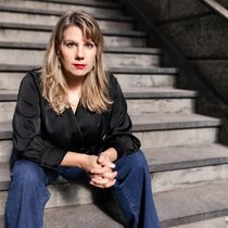 «Das Leben verläuft wellenartig», sagt Isabella Schmid. «Mal ist man oben, dann wieder unten. Auf Schlechtes folgt wieder ­Gutes und umgekehrt.» ­Es werde auch bei ihr ­irgendwann wieder ­aufwärtsgehen.
