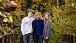 Ein unschlagbares Trio: Hanna Scheuring mit Rhea (r.) und Lou.