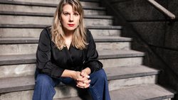 «Das Leben verläuft wellenartig», sagt Isabella Schmid. «Mal ist man oben, dann wieder unten. Auf Schlechtes folgt wieder ­Gutes und umgekehrt.» ­Es werde auch bei ihr ­irgendwann wieder ­aufwärtsgehen.