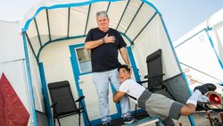Knie-Clown Chistirrin spricht kein Deutsch, schwärmt aber trotzdem von Mike Müller: «Bei ihm muss jeder Besucher lachen.»