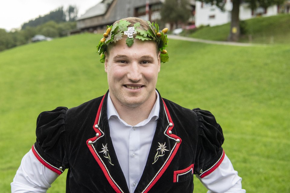 SCHWINGERKOENIG, KOENIG, SIEGER, EMPFANG, KRANZTRAEGER, UMZUG, SOERENBERG, SCHWINGEN, SCHWINGFEST, EIDGENOESSISCHES SCHWINGFEST, EIDGENOESSISCHES SCHWING- UND AELPLERFEST, EIDGENOESSISCHES SCHWING- UND AELPLERFEST PRATTELN 2022, ESAF,