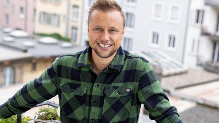 Jan Fitze zu Hause in Zürich. «Wenn ich nach den Drehs nach Hause komme, fällt die ganze Spannung ab und ich bin etwa einen Tag lang nicht ansprechbar.»