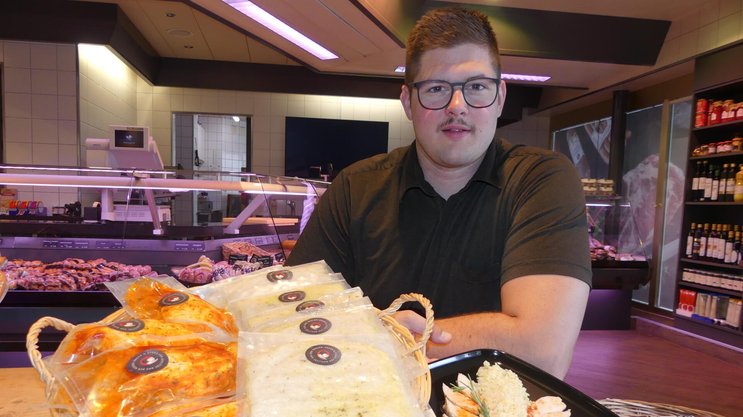 Das Siegeressen der bösen Berner: Chefkoch Severin Schwander ­verarbeitet pro Saison 25 Kilogramm Poulet und 40 Kilogramm Reis.